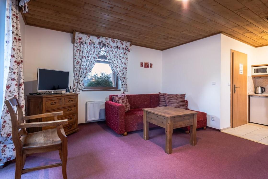 Apartmánový dom Vila Maroš Pavčina Lehota Exterior foto